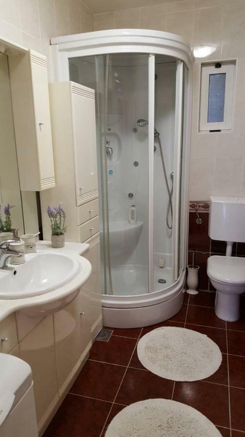 Apartman Luly Appartement Kaštela Buitenkant foto